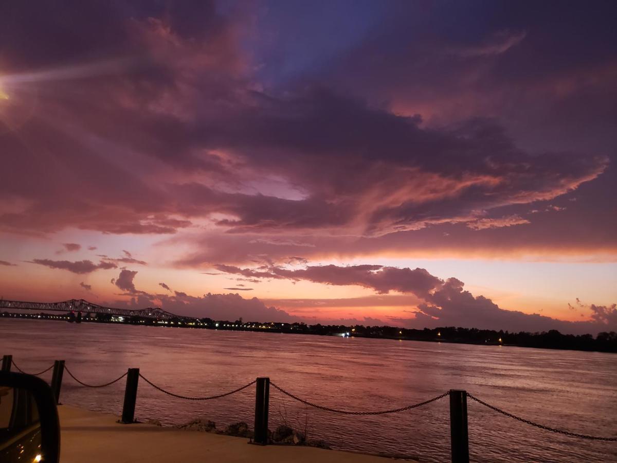 Natchez Manor Bed & Breakfast Bagian luar foto