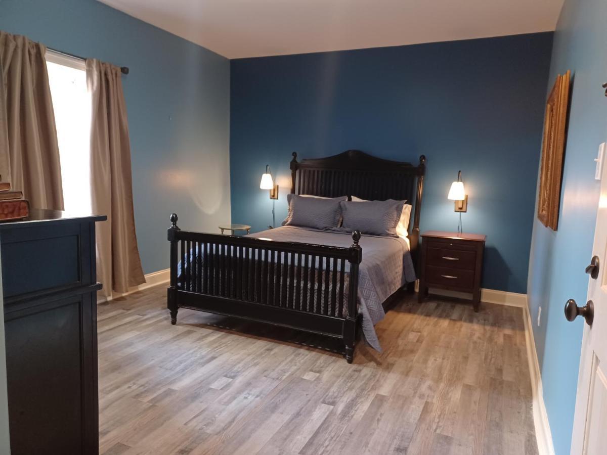 Natchez Manor Bed & Breakfast Bagian luar foto