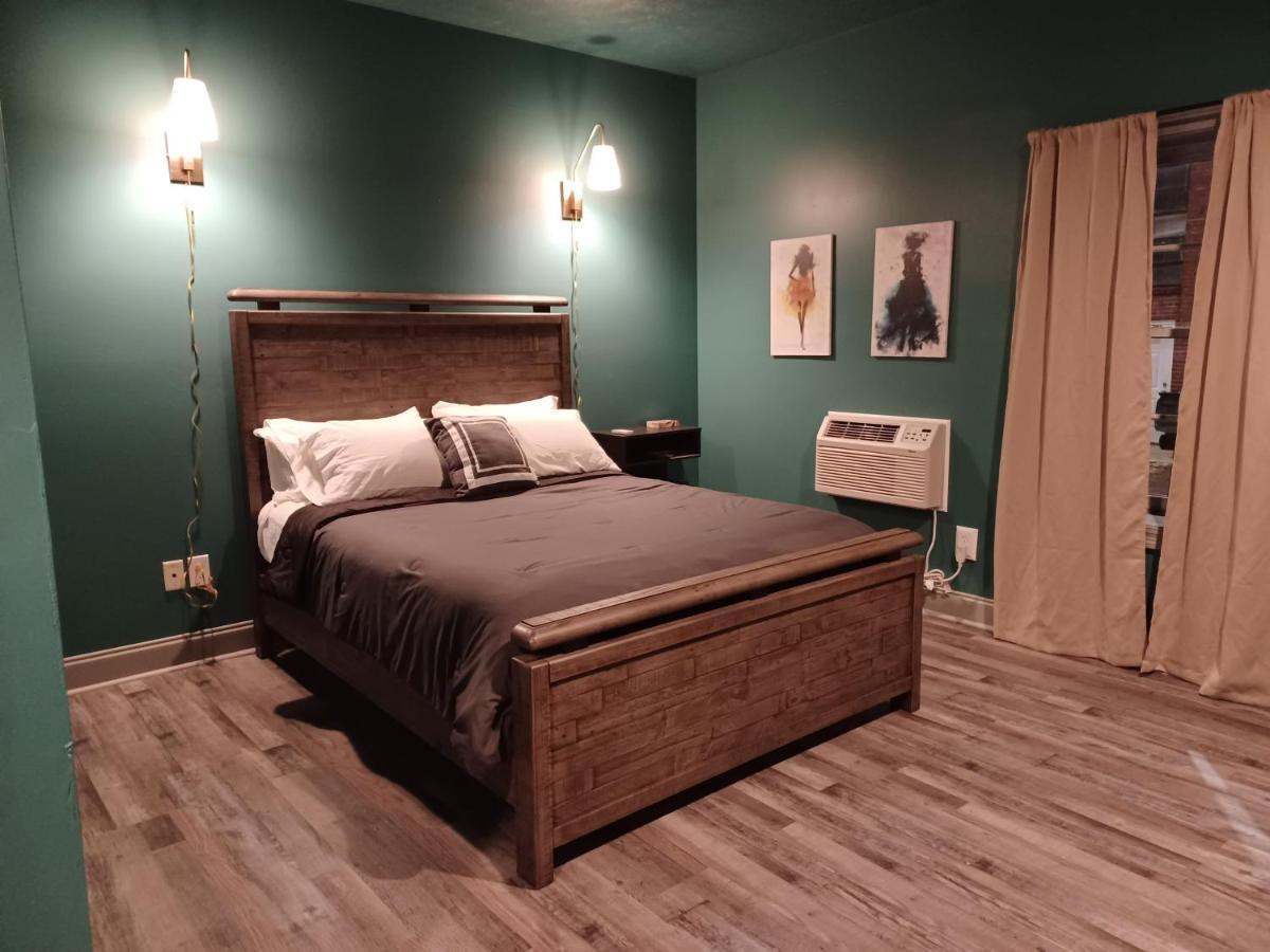 Natchez Manor Bed & Breakfast Bagian luar foto