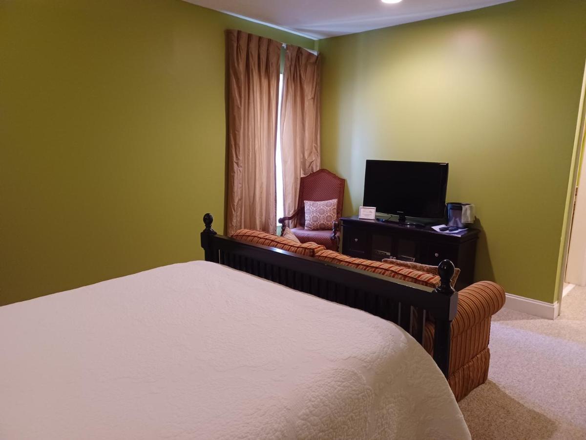 Natchez Manor Bed & Breakfast Bagian luar foto